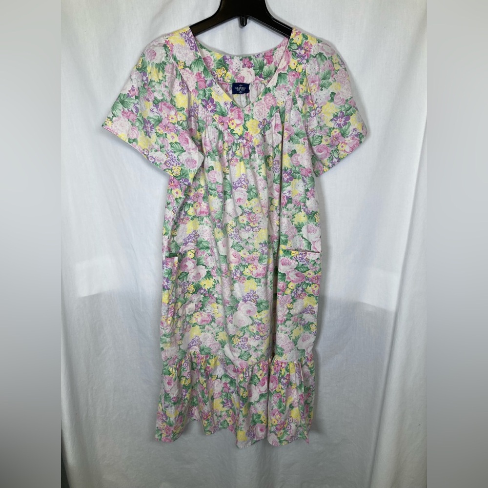 Vintage Granada New York Floral Patterned Porch Dress with Pink and Green Floral